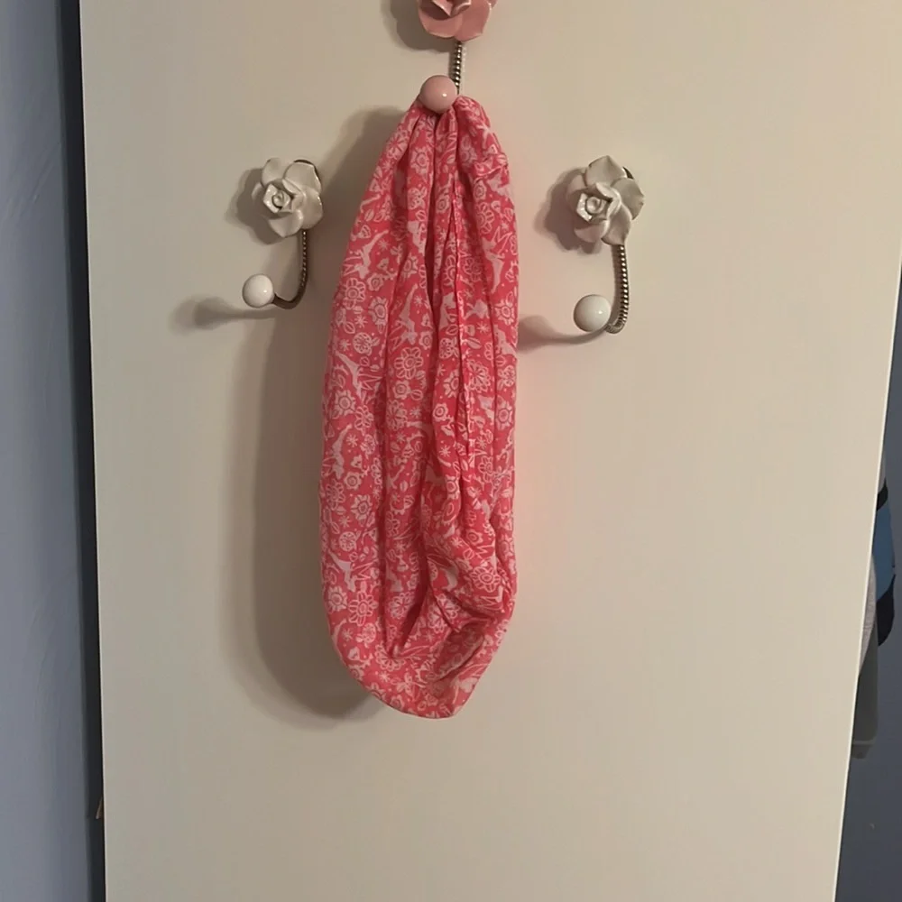 Scarf - Picture 2 of 4